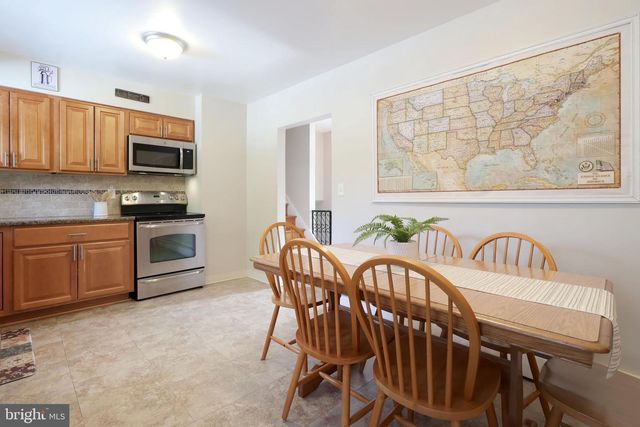 541 E MCCORMICK AVE, State College, PA 16801