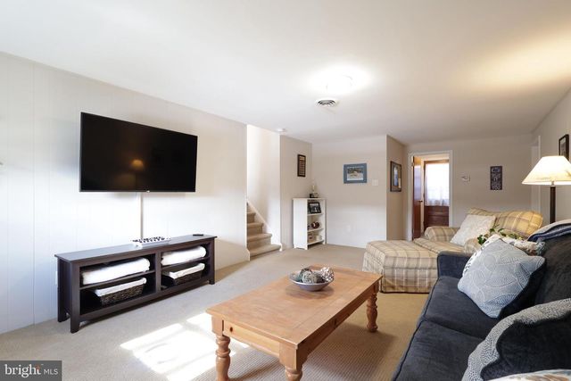 541 E MCCORMICK AVE, State College, PA 16801