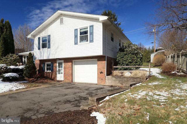 541 E MCCORMICK AVE, State College, PA 16801