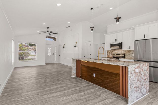 2402 AVALON COURT, Kissimmee, FL 34743