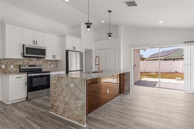 2402 AVALON COURT, Kissimmee, FL 34743