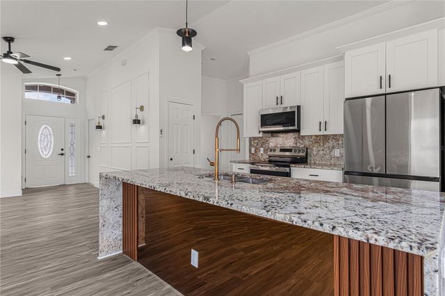 2402 AVALON COURT, Kissimmee, FL 34743