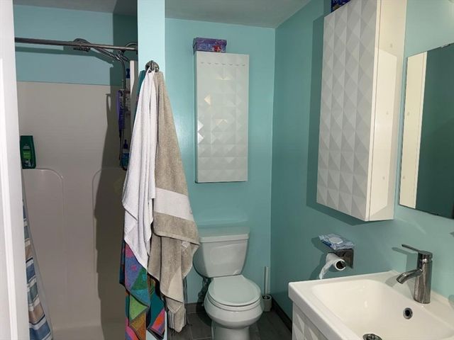 19 Fairview Rd, Framingham, MA 01701