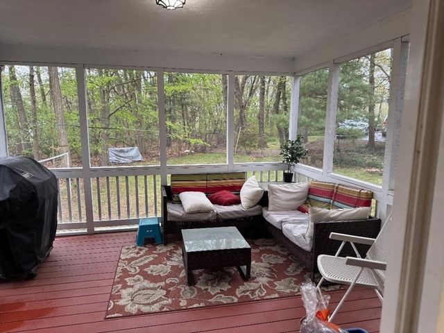 19 Fairview Rd, Framingham, MA 01701