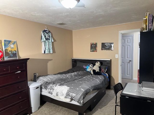 19 Fairview Rd, Framingham, MA 01701
