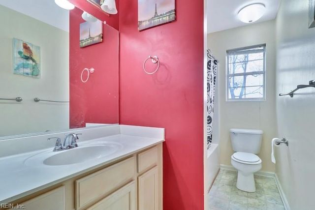 262 Weatherford Way, Newport News, VA 23602