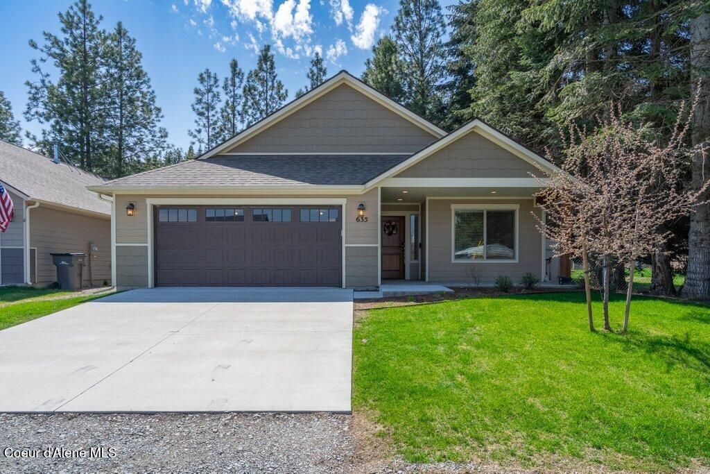 635 E Valley St, Oldtown, ID 83822