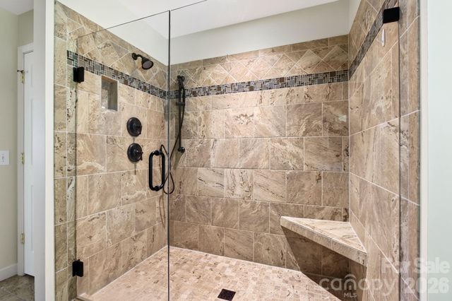 168 Overlook Drive, Flat Rock, NC 28731