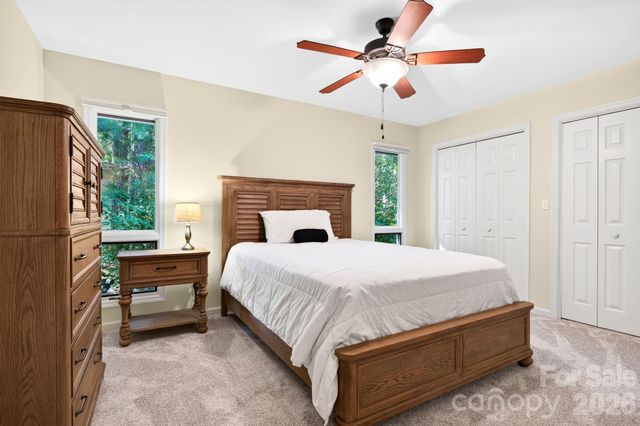 168 Overlook Drive, Flat Rock, NC 28731
