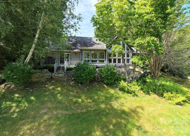 168 Overlook Drive, Flat Rock, NC 28731