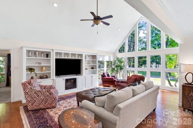 168 Overlook Drive, Flat Rock, NC 28731