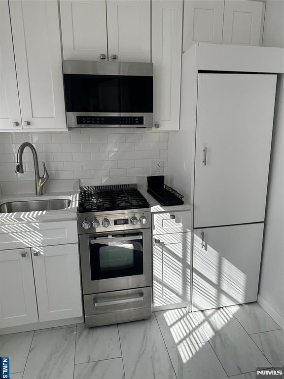 255 Lafayette Place, Englewood, NJ 07631