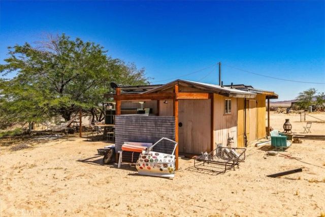 5132 Kelly Road, 29 Palms, CA 92277