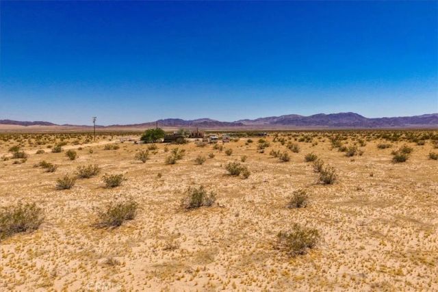 5132 Kelly Road, 29 Palms, CA 92277