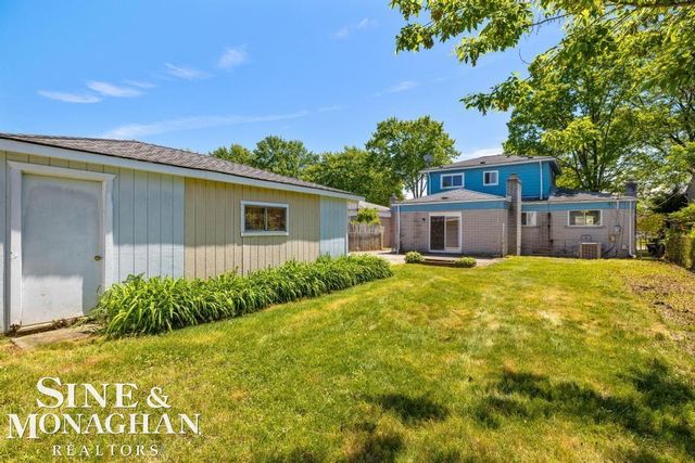 22929 Clairwood Street, St Clair Shores, MI 48080