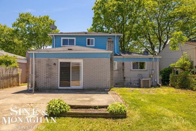 22929 Clairwood Street, St Clair Shores, MI 48080