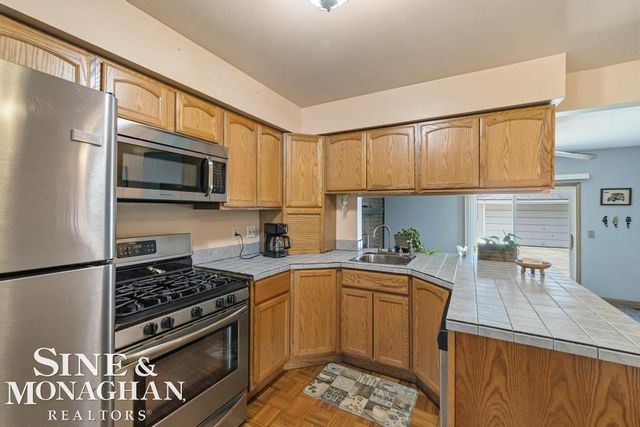 22929 Clairwood Street, St Clair Shores, MI 48080
