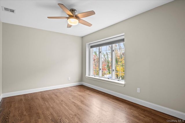 515 High Street 10, Port Jefferson, NY 11777