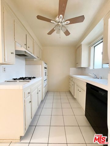 935 N Alfred Street 5, West Hollywood, CA 90069