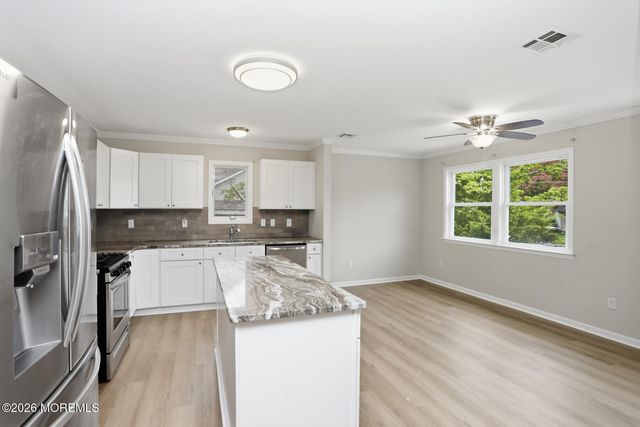 10 S Gateway Street, Toms River, NJ 08753