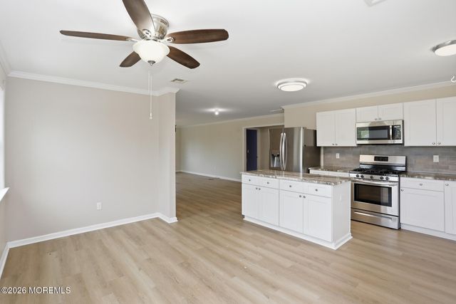10 S Gateway Street, Toms River, NJ 08753