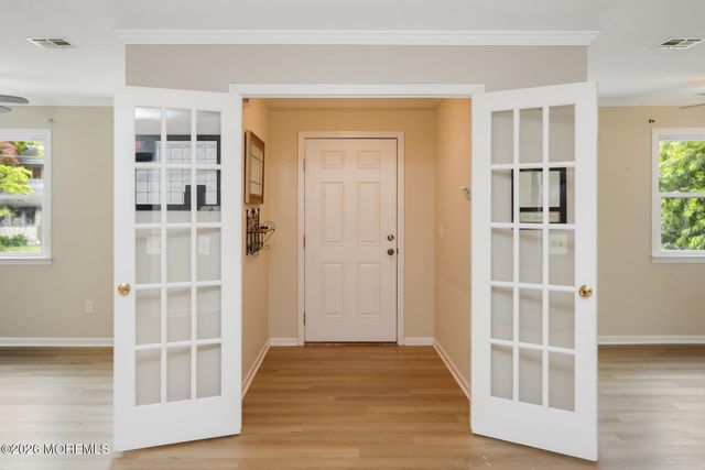 10 S Gateway Street, Toms River, NJ 08753