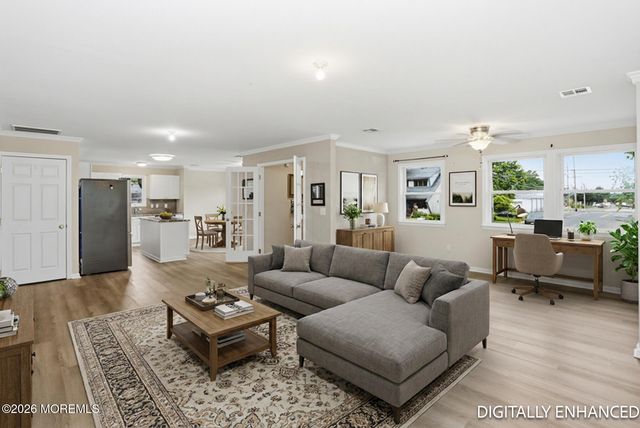 10 S Gateway Street, Toms River, NJ 08753