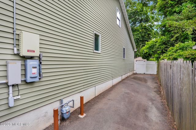 10 S Gateway Street, Toms River, NJ 08753