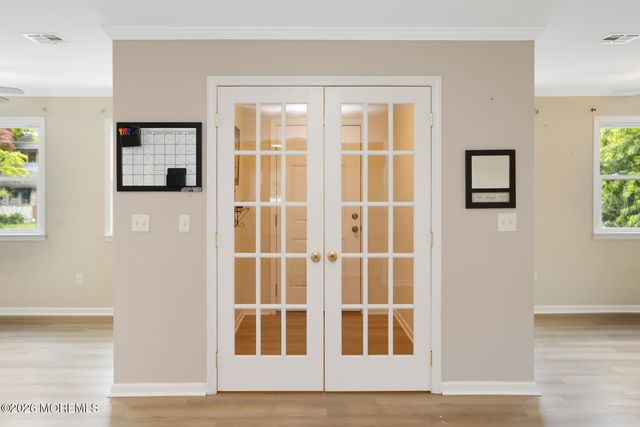 10 S Gateway Street, Toms River, NJ 08753