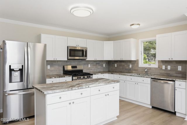 10 S Gateway Street, Toms River, NJ 08753