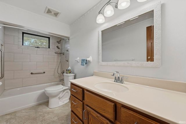9819 Cinderella Lane, Fort Wayne, IN 46835
