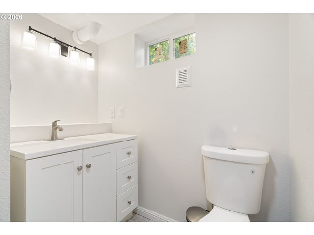 10520 Se HOLGATE Blvd, Portland, OR 97266