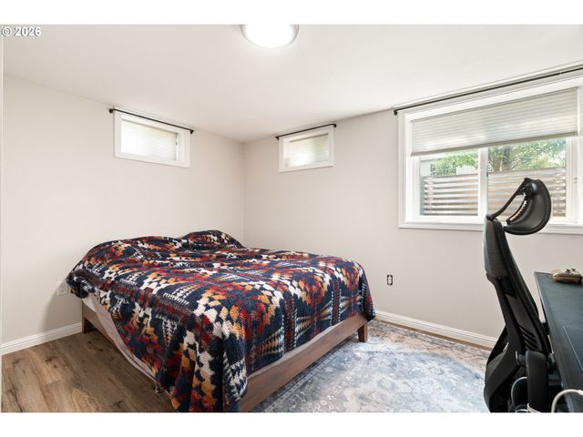 10520 Se HOLGATE Blvd, Portland, OR 97266