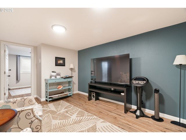 10520 Se HOLGATE Blvd, Portland, OR 97266