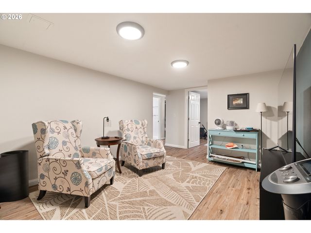 10520 Se HOLGATE Blvd, Portland, OR 97266