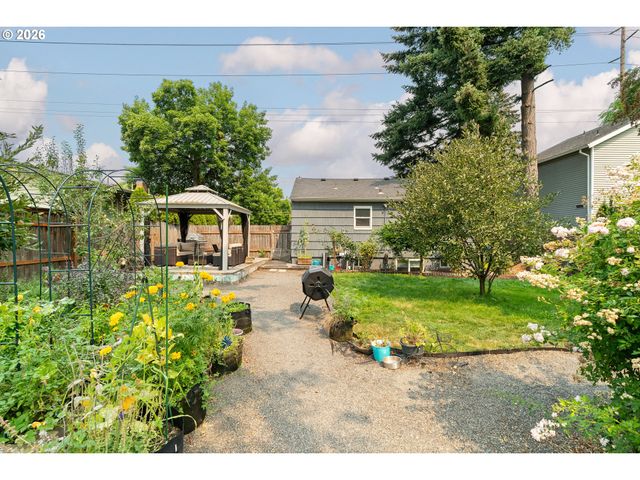 10520 Se HOLGATE Blvd, Portland, OR 97266
