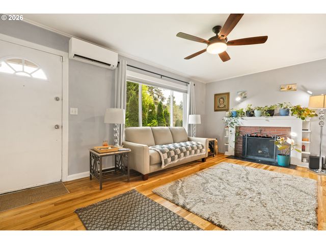 10520 Se HOLGATE Blvd, Portland, OR 97266