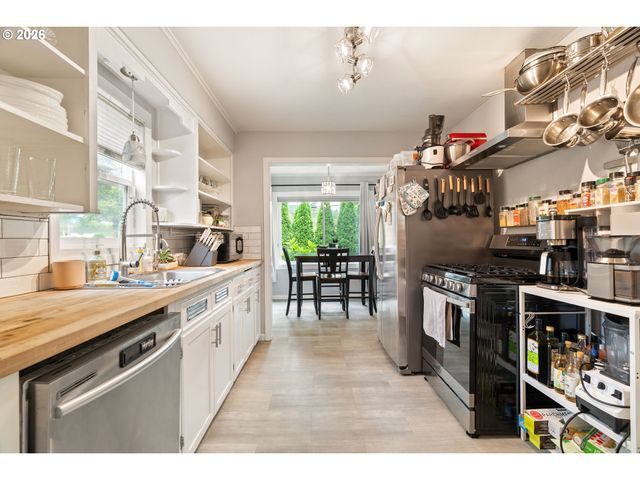10520 Se HOLGATE Blvd, Portland, OR 97266