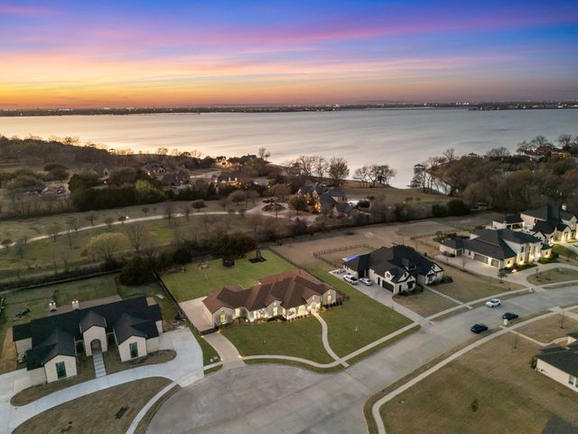 117 Ambrosia Lane, Heath, TX 75032