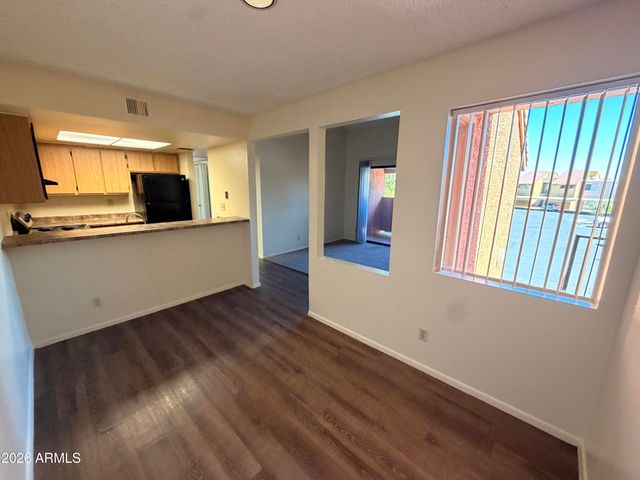 825 S RIVER Drive 201, Tempe, AZ 85281