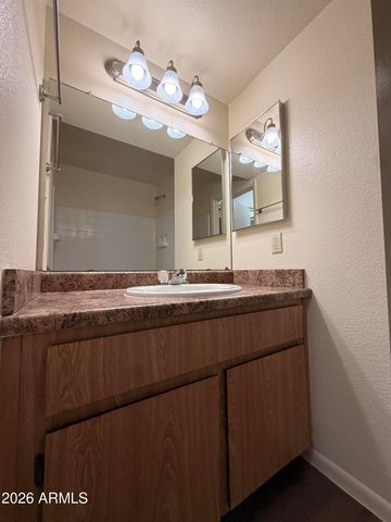 825 S RIVER Drive 201, Tempe, AZ 85281