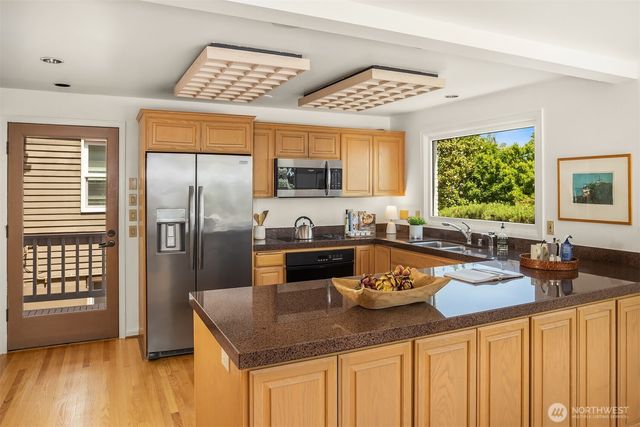 4529 E Laurel Drive NE, Seattle, WA 98105