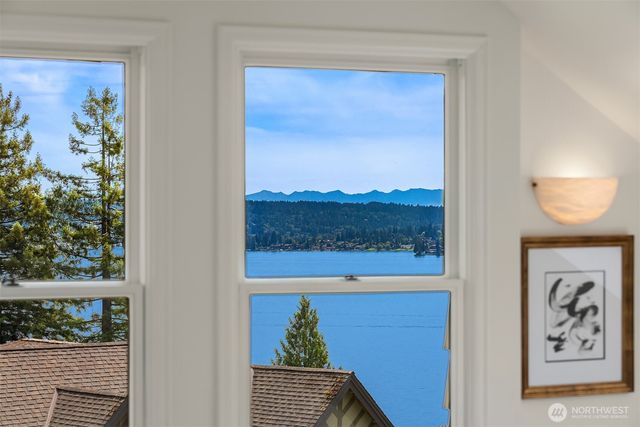 4529 E Laurel Drive NE, Seattle, WA 98105