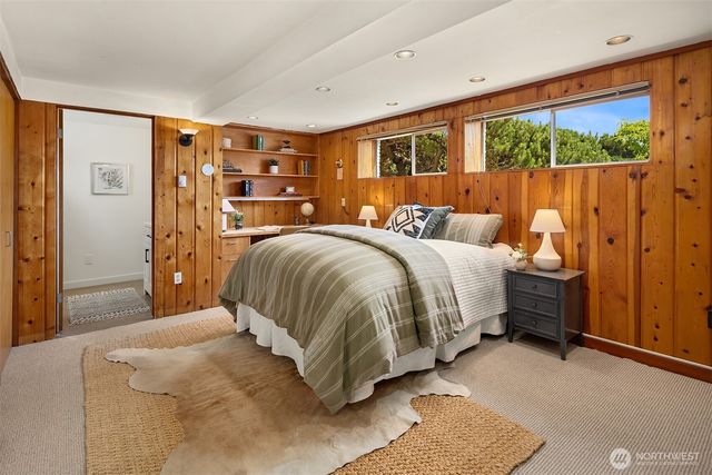4529 E Laurel Drive NE, Seattle, WA 98105