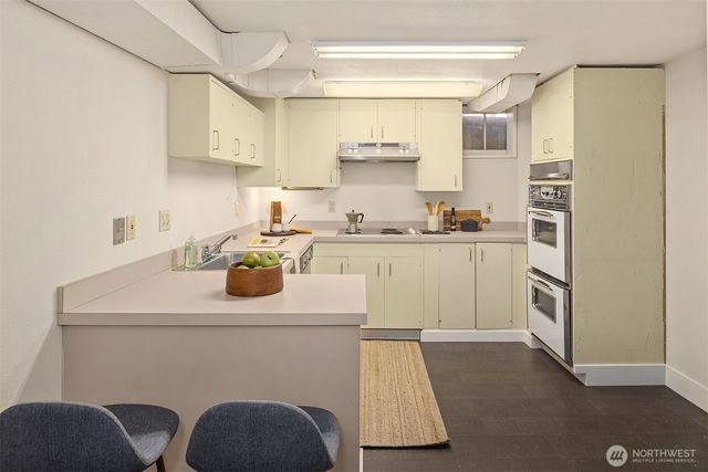 4529 E Laurel Drive NE, Seattle, WA 98105