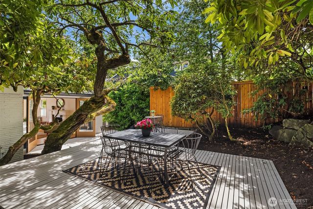 4529 E Laurel Drive NE, Seattle, WA 98105