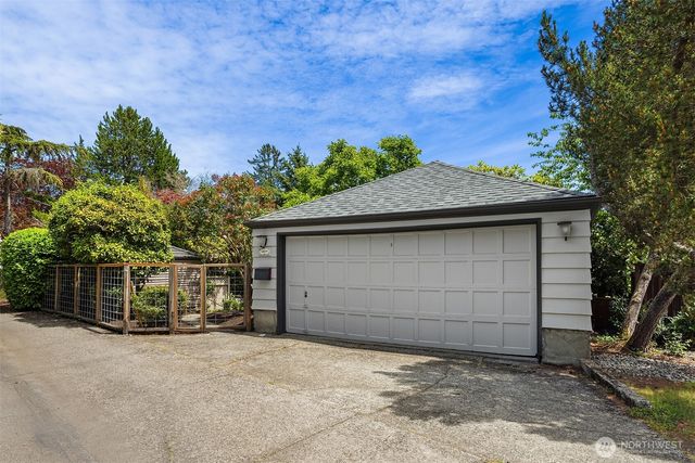 4529 E Laurel Drive NE, Seattle, WA 98105