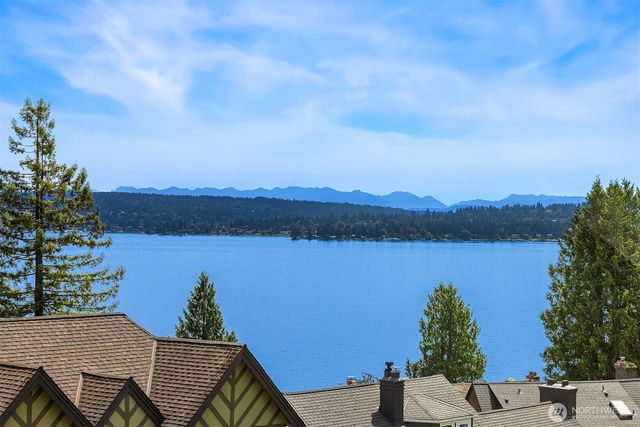 4529 E Laurel Drive NE, Seattle, WA 98105