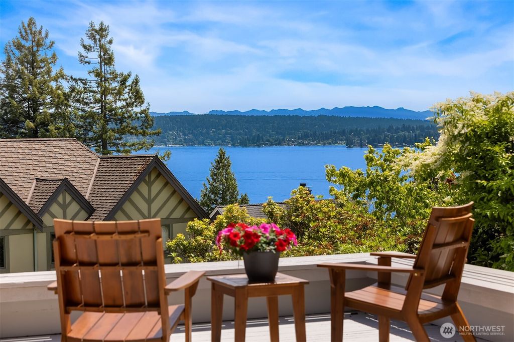 4529 E Laurel Drive NE, Seattle, WA 98105