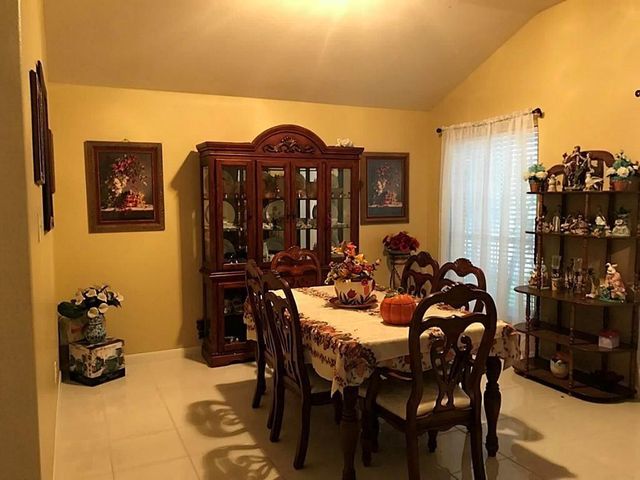 1706 Riane Lane, Houston, TX 77049
